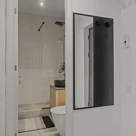 Appartement Urban View - Free Parking - Metro Station - Self Check-in - Shops *