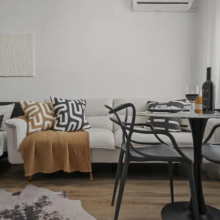 Apartment Urban View - Free Parking - Metro Station - Self Check-in *