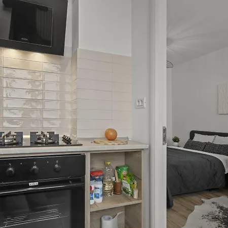 Urban View - Free Parking - Metro Station - Self Check-in - Shops Appartement Boekarest