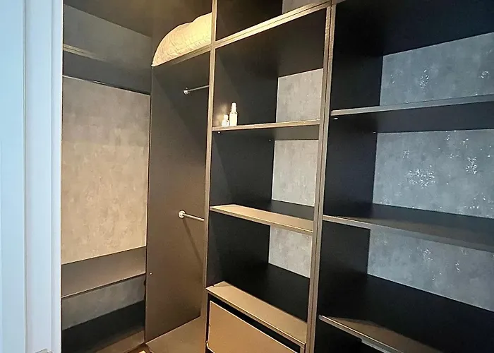 Apartman Urban View - Free Parking - Metro Station - Self Check-in - Shops *