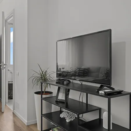 Urban View - Free Parking - Metro Station - Self Check-in - Shops * Bukareszt