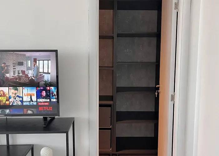 Urban View - Free Parking - Metro Station - Self Check-in - Shops Daire Bükreş