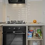 Urban View - Free Parking - Metro Station - Self Check-in - Shops Апартаменти