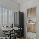 Апартаменти Urban View - Free Parking - Metro Station - Self Check-in - Shops