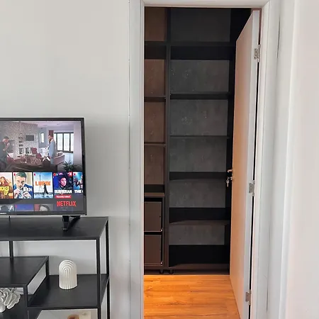 Urban View - Free Parking - Metro Station - Self Check-in - Shops Apartmán Bukurešť